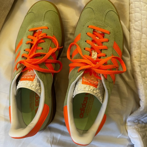 Adidas Gazelle Bold Shoes. Size 10. Green with orange stripes - Picture 9 of 12